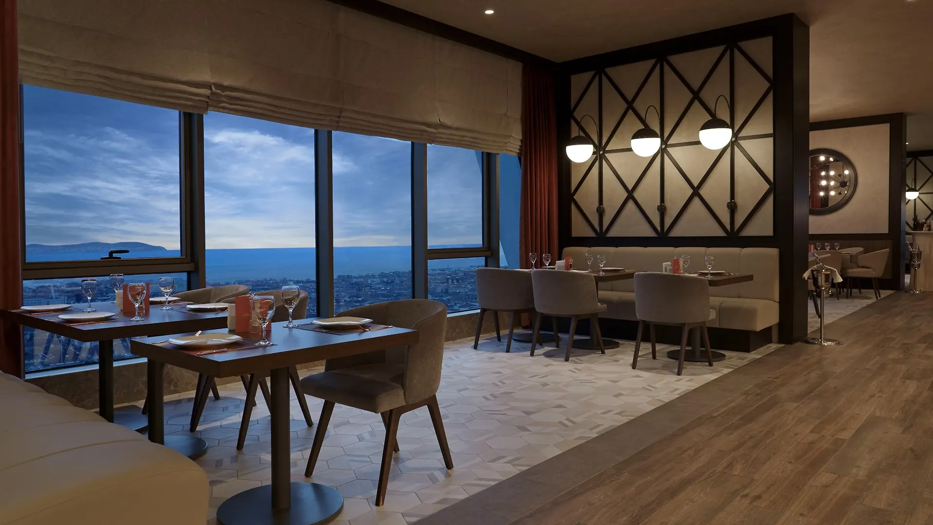 Elite World Grand Istanbul Kuecuekyali Hotel