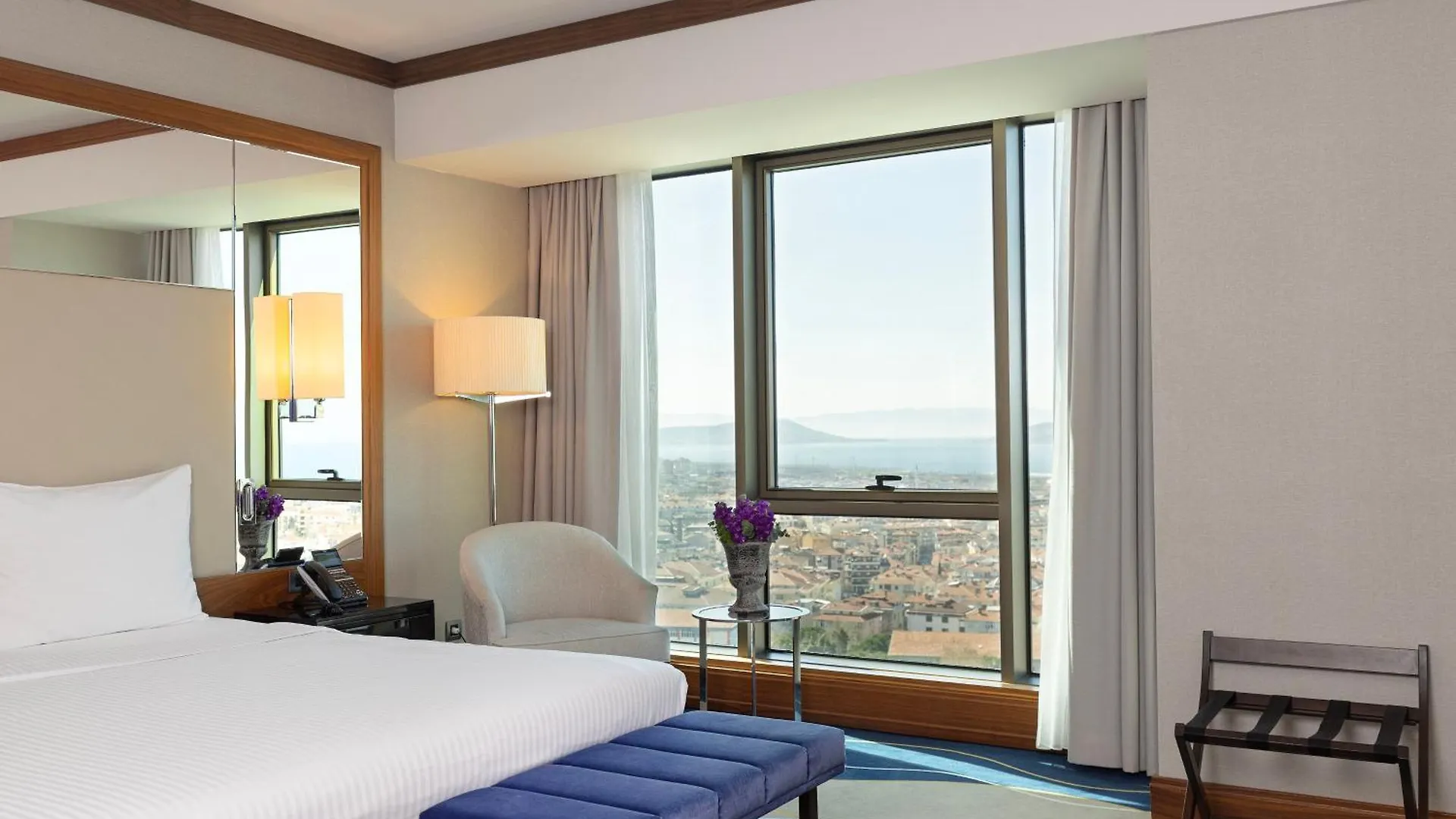 Elite World Grand Istanbul Kuecuekyali Hotel