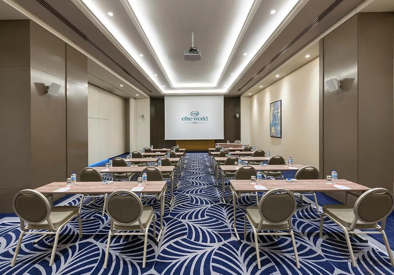 Elite World Grand Istanbul Kuecuekyali Hotel