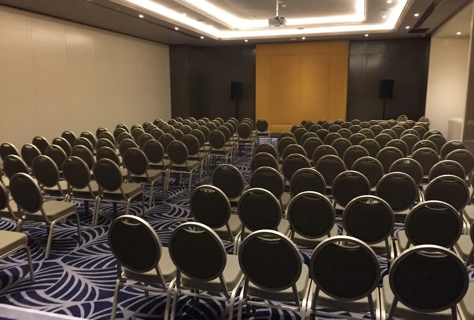 Elite World Grand Istanbul Kuecuekyali Hotel 5*,